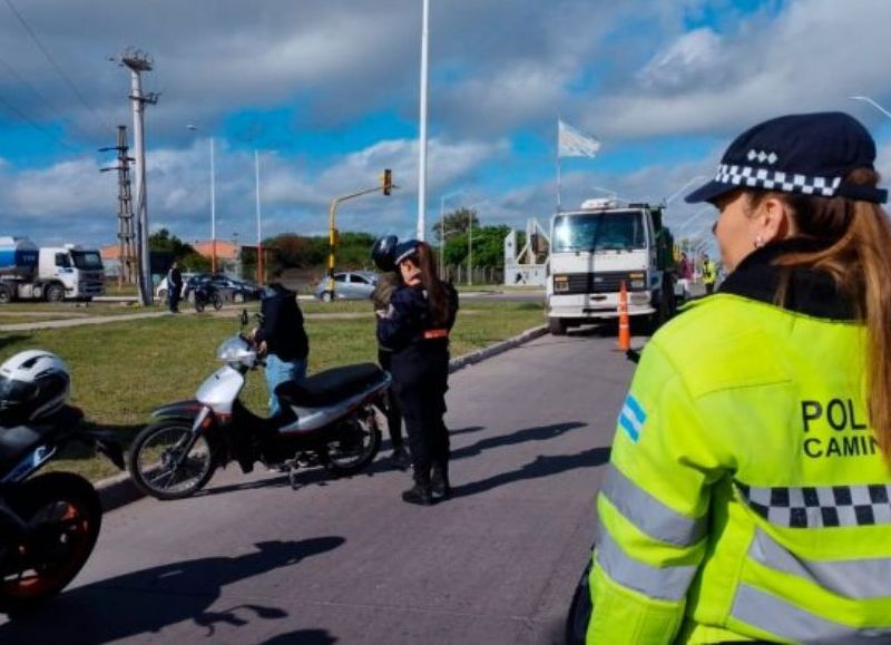 Rutas seguras policía Caminera continúa realizando controles vehiculares