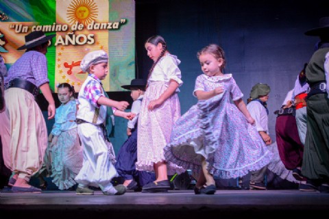 Romance de Zamba celebra la identidad cultural en el “Guido Miranda” de Resistencia