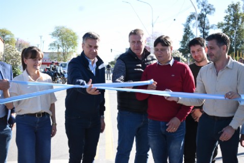 El Gobierno provincial inauguró repavimentación histórica en Quitilipi y entregó equipamiento a la policía