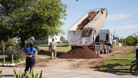Barranqueras llevó adelante trabajos de perfilado y enripiado en el pasaje Dodero