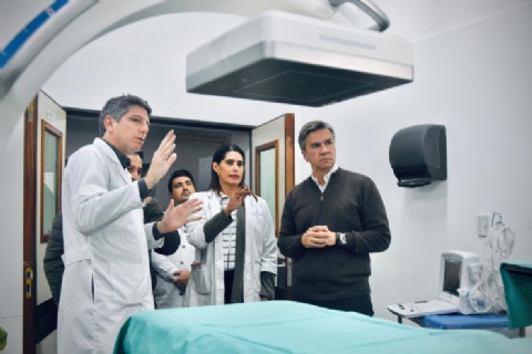 El Gobierno provincial avanza con obras en el Hospital Perrando y entregó equipamientos de alta tecnología