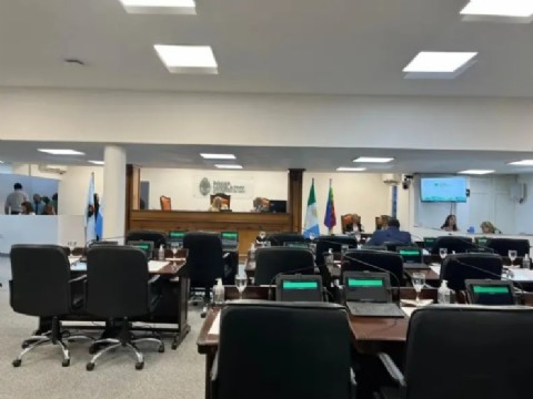 El presidente de Insssep faltó a la interpelación en la Legislatura y la oposición buscará avanzar en sanciones