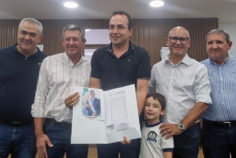 El Instituto de Vivienda entregó títulos de propiedad a familias de Charata