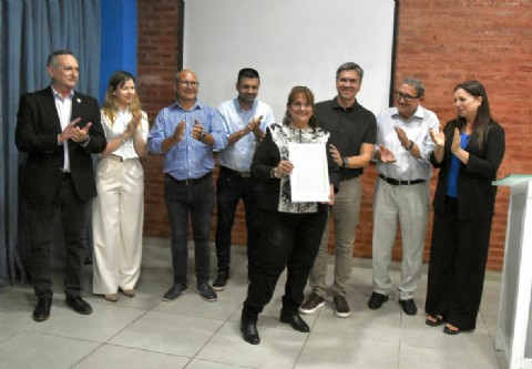 El Gobierno provincial entregó el título de propiedad a la fundación “Puerta de Esperanza”