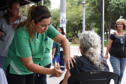 Realizan operativo de salud integral, vacunación y asesoramiento en Resistencia