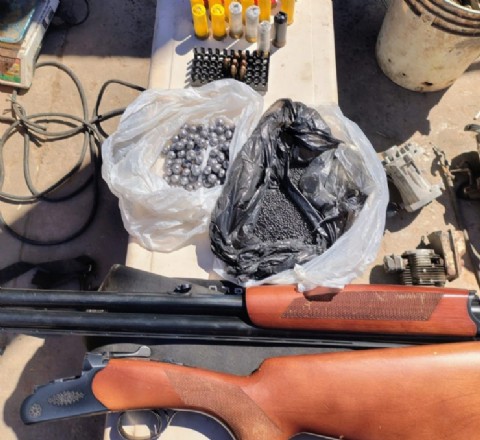 Secuestraron una escopeta y cartuchos mediante un allanamiento en Resistencia