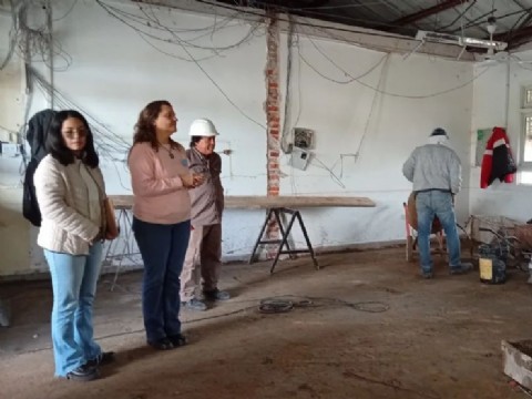 El Gobierno provincial avanza con las obras de refacción en la Escuela 39 de Puerto Tirol