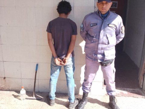 Detuvieron a tres “trapitos” que generaban molestias a automovilistas en Resistencia