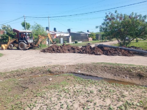 Sameep extiende la red de agua potable en el barrio “Casa 30” de Villa Ángela