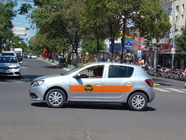 Resistencia busca regularizar el servicio de transporte de pasajeros privado