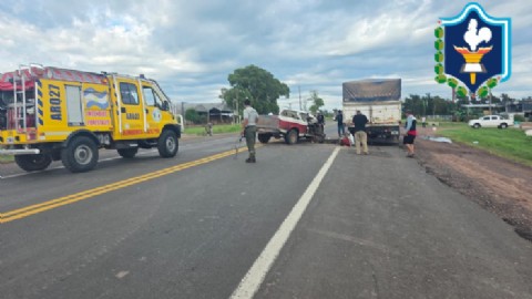 Sáenz Peña: una camioneta chocó contra un camión detenido en Ruta 16 y el conductor fue hospitalizado
