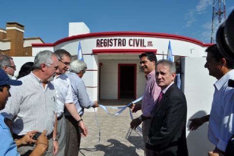 Capitanich habilit oficinas de registro civil y m s viviendas en