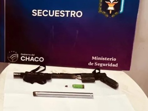 Secuestraron un arma casera tras un allanamiento en Resistencia