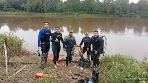 Sameep realizó tareas de mantenimiento y limpieza en las tomas de agua de las plantas potabilizadoras