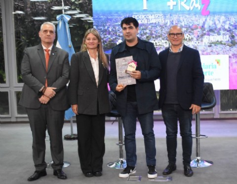 El Gobierno provincial realizó el primer sorteo del programa habitacional Raíz