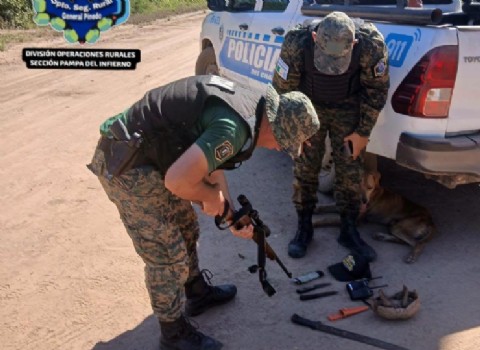 Incautaron armas y equipos de comunicación en Los Frentones