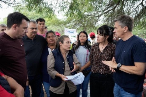 El Gobierno provincial continúa con la asistencia a familias afectadas por las inundaciones en Comandancia Frías