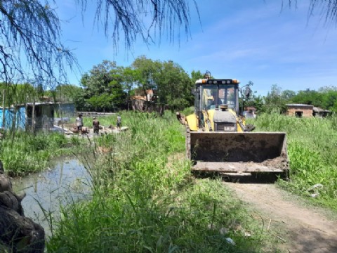 APA retira relleno ilegal en la Laguna Argüello de Resistencia