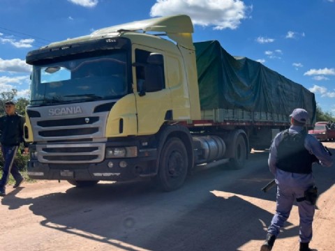 Interceptaron un camión con toneladas de repuestos de vehículos sustraídos en Pampa del Infierno