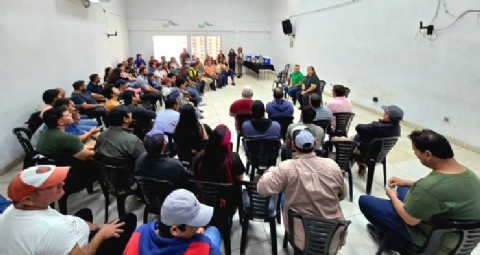 El Municipio de Colonia Elisa anunció un bono de 100.000 y un proceso de regularización laboral para trabajadores