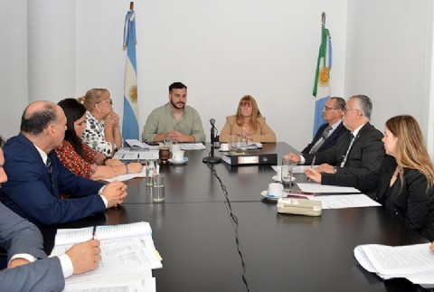 La Justicia y la Comisión de Hacienda legislativa analizaron el presupuesto 2026