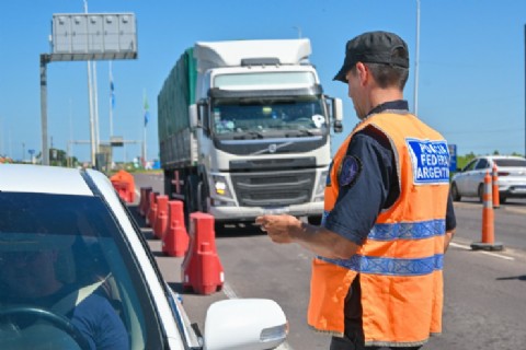 Refuerzan controles viales y preventivos en toda la provincia