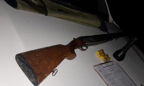 Puerto Vilelas: sorprendieron a dos cazadores furtivos y les secuestraron una escopeta