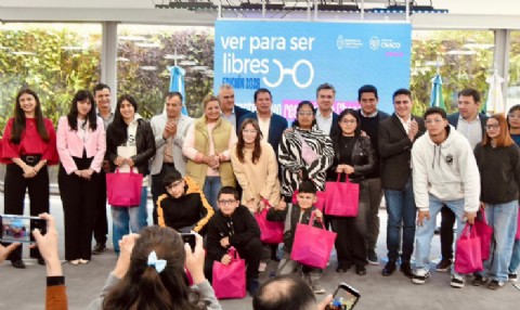 Más de 1.700 niños y adolescentes accedieron a anteojos gracias al programa “Ver para ser libres”