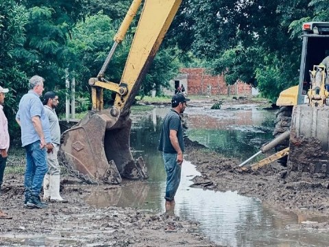 El Gobierno provincial trabajó en el escurrimiento del agua en Miraflores