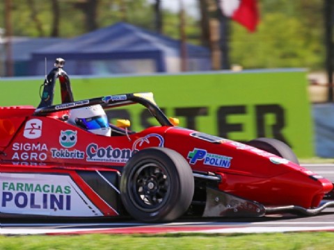 Stefano Polini sufrió la falta de ritmo y terminó octavo el domingo de la Fórmula 3 Metropolitana