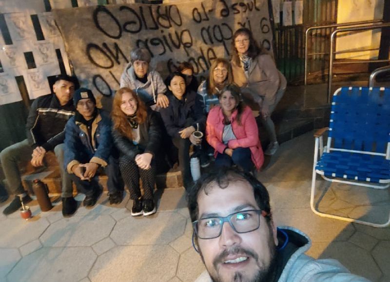 Padres Autoconvocados volvi a acampar frente a los juzgados de