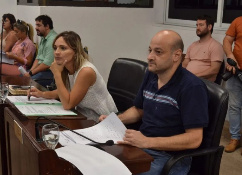 Concejales de la oposición proponen medidas para atenuar el impacto del estacionamiento medido