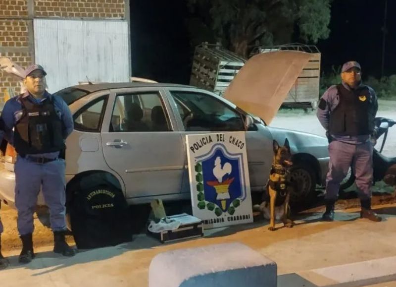 Una mujer fue demorada por tenencia de drogas e intentar agredir a policías en Charadai