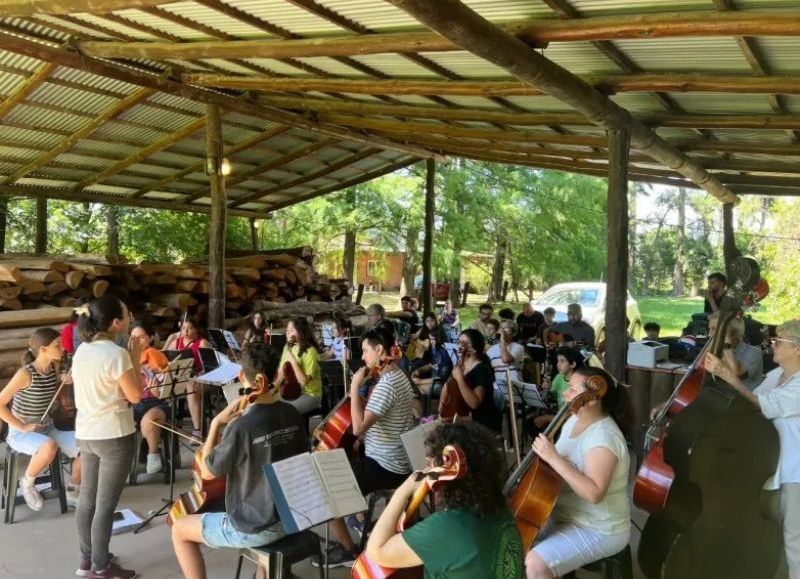 La Orquesta Cruce Viejo y la Orquesta Sarmiento 218 estarán juntas en el Guido Miranda de Resistencia