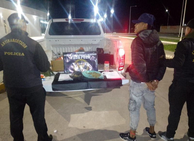 Detuvieron a un pasajero con marihuana y pasta base al bajar de un colectivo en Taco Pozo
