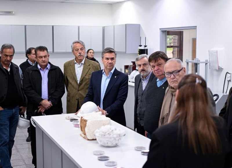 El Gobierno provincial acompañó la presentación de tecnología que mejora la producción y calidad del algodón