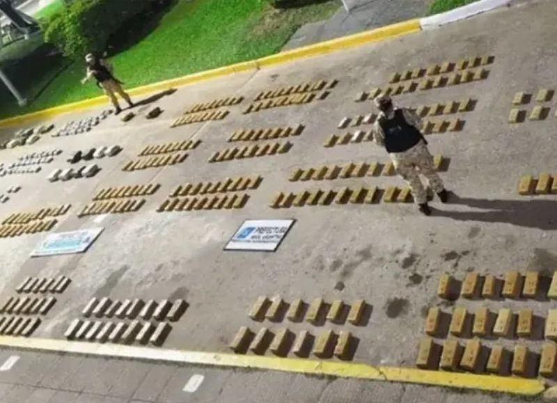 Detuvieron a dos narcos con más de 550 kilos de marihuana en el barrio San Pedro Pescador