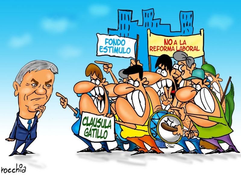 Los trabajadores no dan tregua a los reclamos, pero el Gobierno contesta con obras