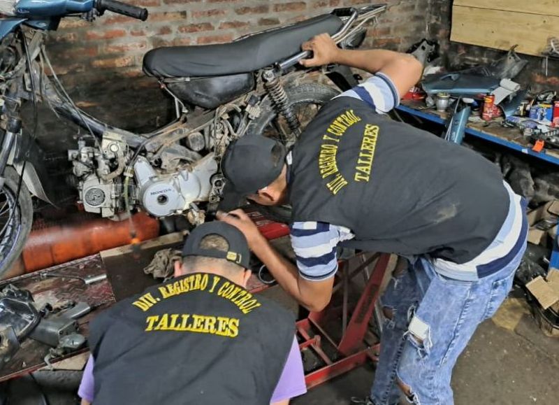 La División de Registro y Control de Talleres realizó un operativo de fiscalización en dos talleres de motovehículos