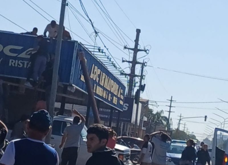 Un hombre se electrocutó mientras trabajaba en un techo en Resistencia