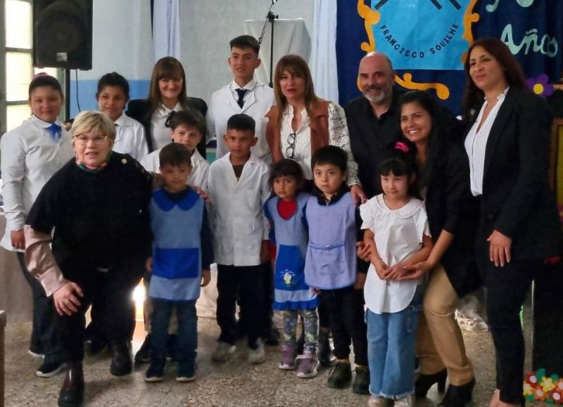 El Gobierno provincial acompañó los 90 años de la Escuela 278 “Francisco Souilhe” de La Eduvigis