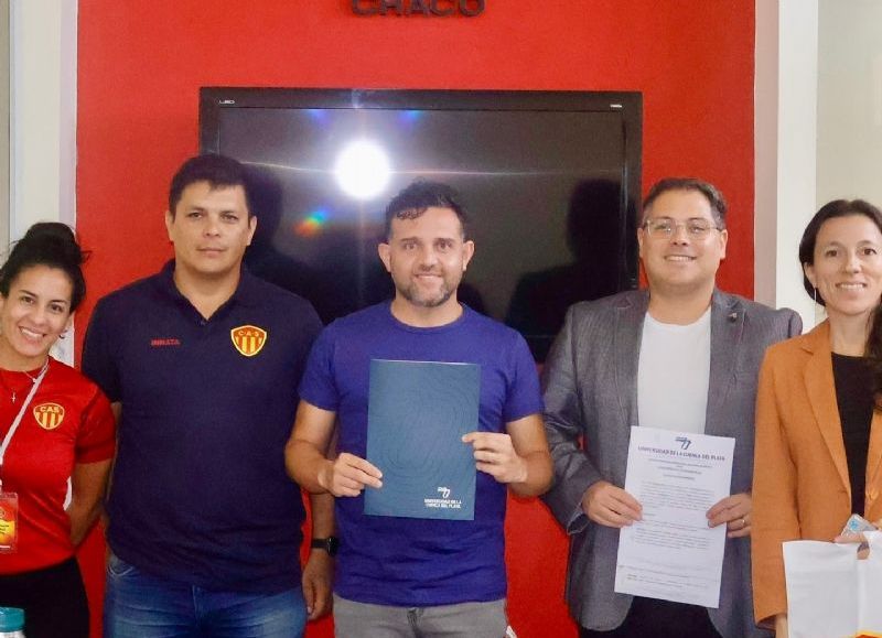 Sarmiento rubricó un convenio con la Universidad Cuenca del Plata