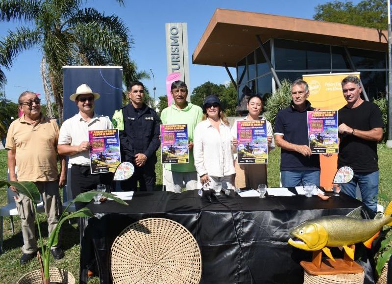 Chaco lanzó el 1° Encuentro de Pesca a Remo con modalidad sustentable