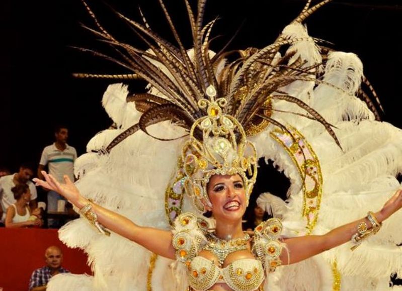 General San Mart n Makall y Las Garcitas tienen noche de carnaval