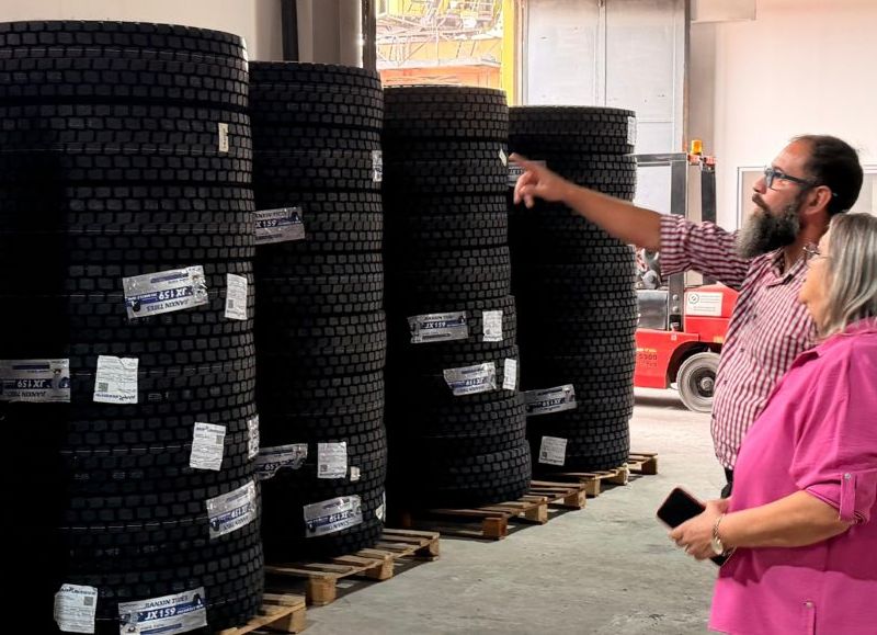 El Puerto de Barranqueras concretó una nueva importación de cubiertas para vehículos de gran porte