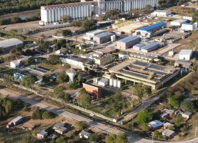 VIDEO | Un sujeto intentó robar cables en la planta de Sameep de Barranqueras y sufrió una descarga eléctrica