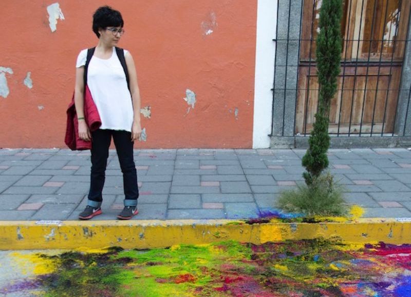 VIDEO | La artista María Laura Ise presentó “Roja”, para volver a decir presente en la provincia