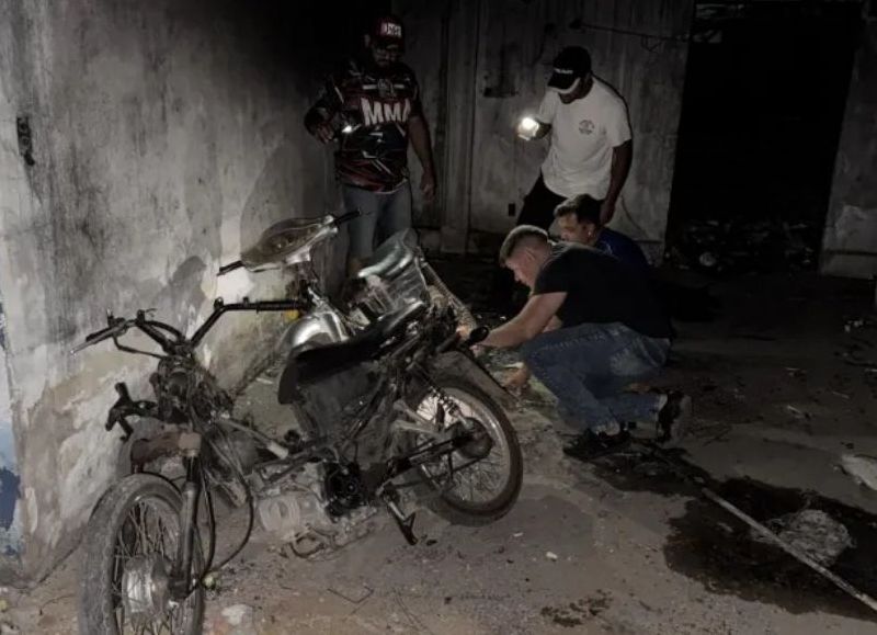 Detectaron un galpón abandonado usado como "aguantadero" de motos robadas en Resistencia