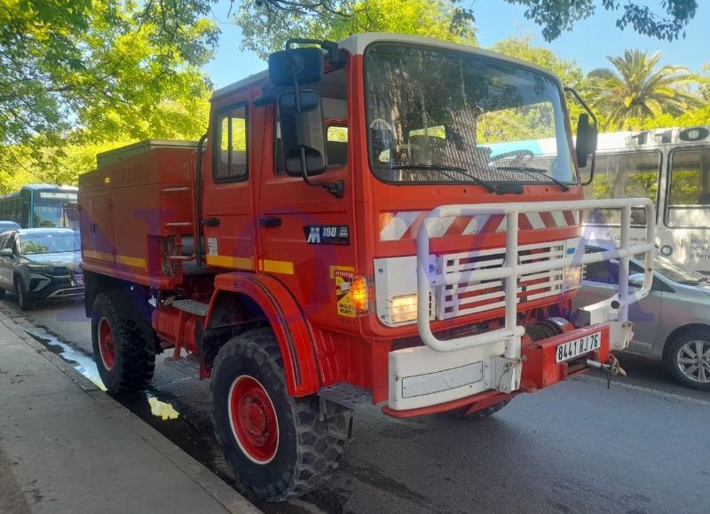 Bomberos Voluntarios Zona Sur incorporaron un nuevo vehículo forestal para terrenos de difícil acceso