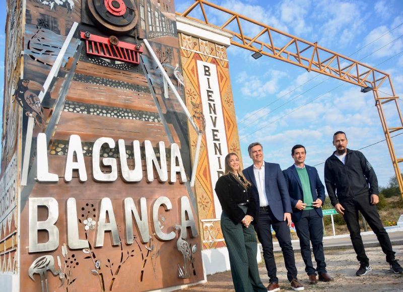 El Gobierno provincial acompañó la celebración de un nuevo aniversario de Laguna Blanca